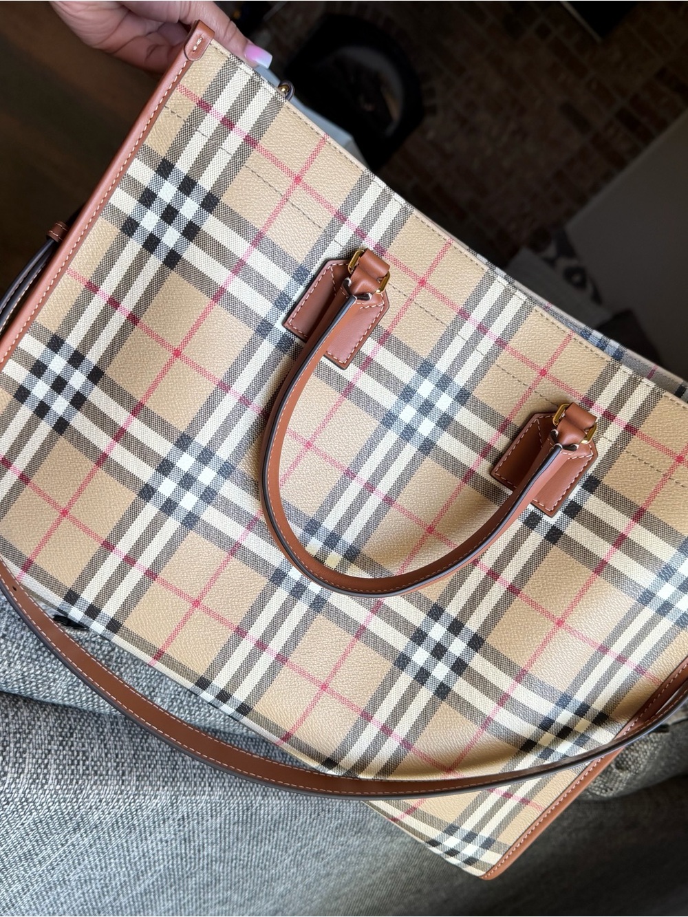 Classic Burberry tote
